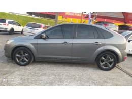 FORD - FOCUS - 2011/2012 - Cinza - R$ 35.800,00