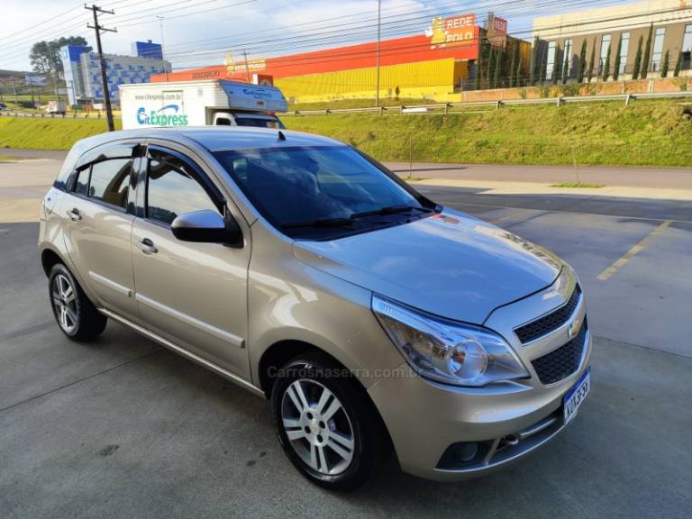 CHEVROLET - AGILE - 2012/2013 - Dourada - R$ 34.900,00