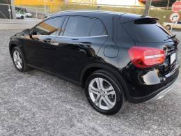 MERCEDES-BENZ - GLA 200 - 2017/2017 - Preta - R$ 110.000,00