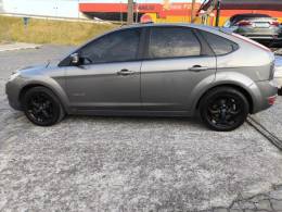 FORD - FOCUS - 2011/2012 - Cinza - R$ 44.800,00