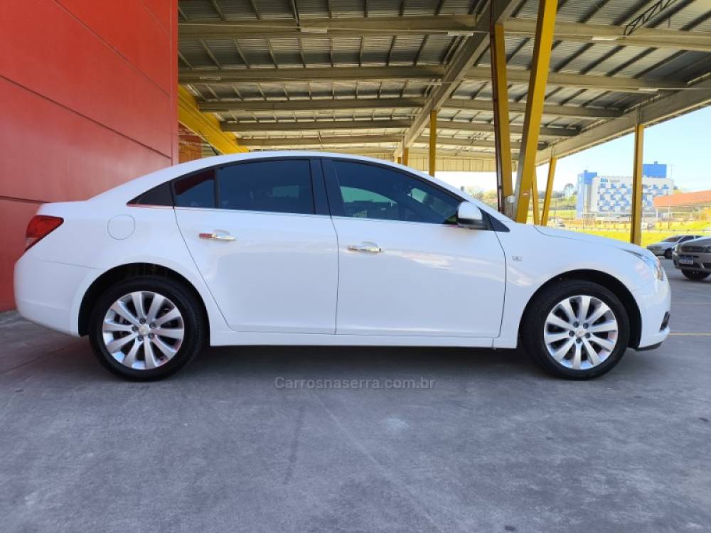 CHEVROLET - CRUZE - 2011/2012 - Branca - R$ 58.800,00