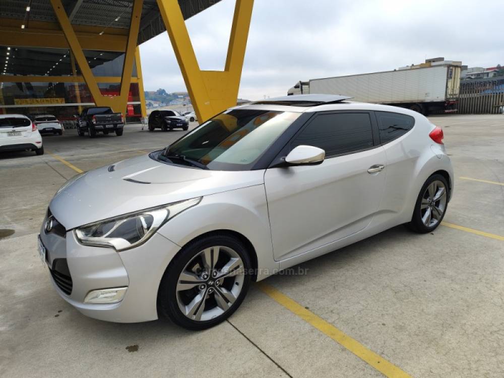 HYUNDAI - VELOSTER - 2012/2013 - Prata - R$ 61.900,00