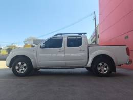 NISSAN - FRONTIER - 2012/2013 - Branca - R$ 83.800,00
