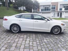 FORD - FUSION - 2013/2014 - Branca - R$ 74.800,00