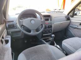 FIAT - PALIO - 2006/2007 - Branca - R$ 25.900,00