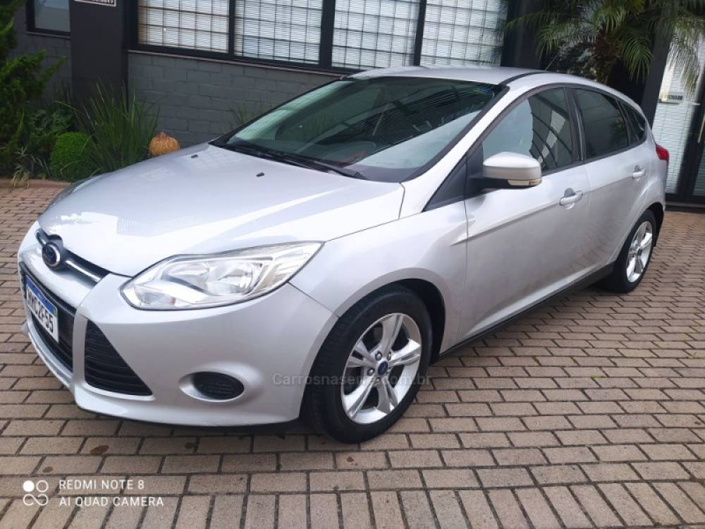 FORD - FOCUS - 2014/2013 - Prata - R$ 44.800,00