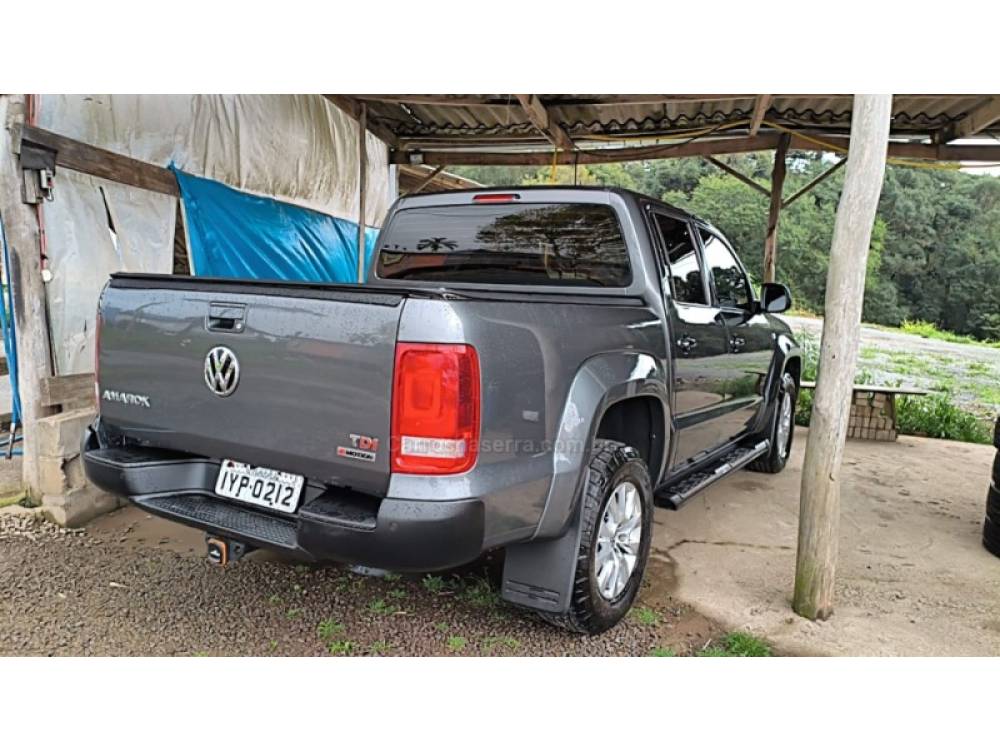 VOLKSWAGEN - AMAROK - 2017/2018 - Cinza - R$ 112.000,00