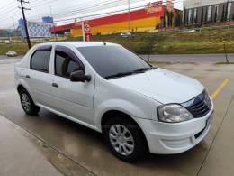 RENAULT - LOGAN - 2010/2011 - Branca - R$ 22.900,00