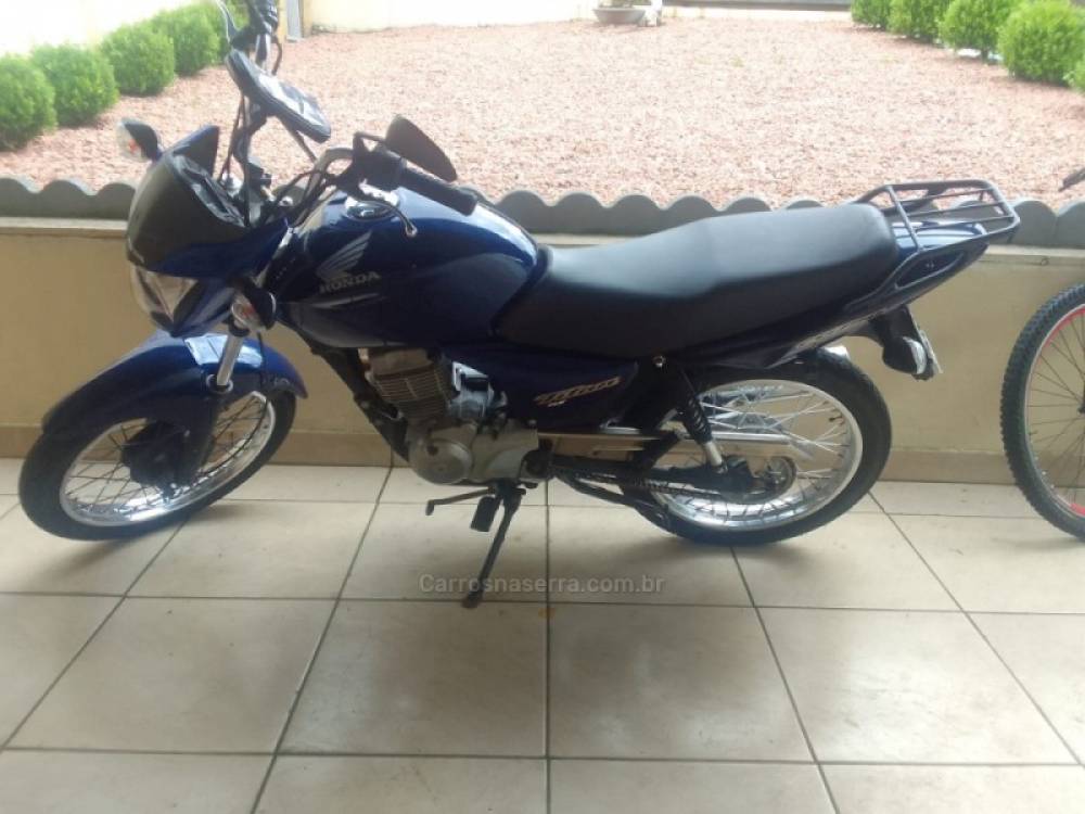 HONDA - CG 150 - 2005/2006 - Azul - R$ 7.000,00