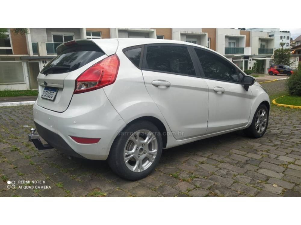 FORD - FIESTA - 2004/2015 - Branca - R$ 43.800,00