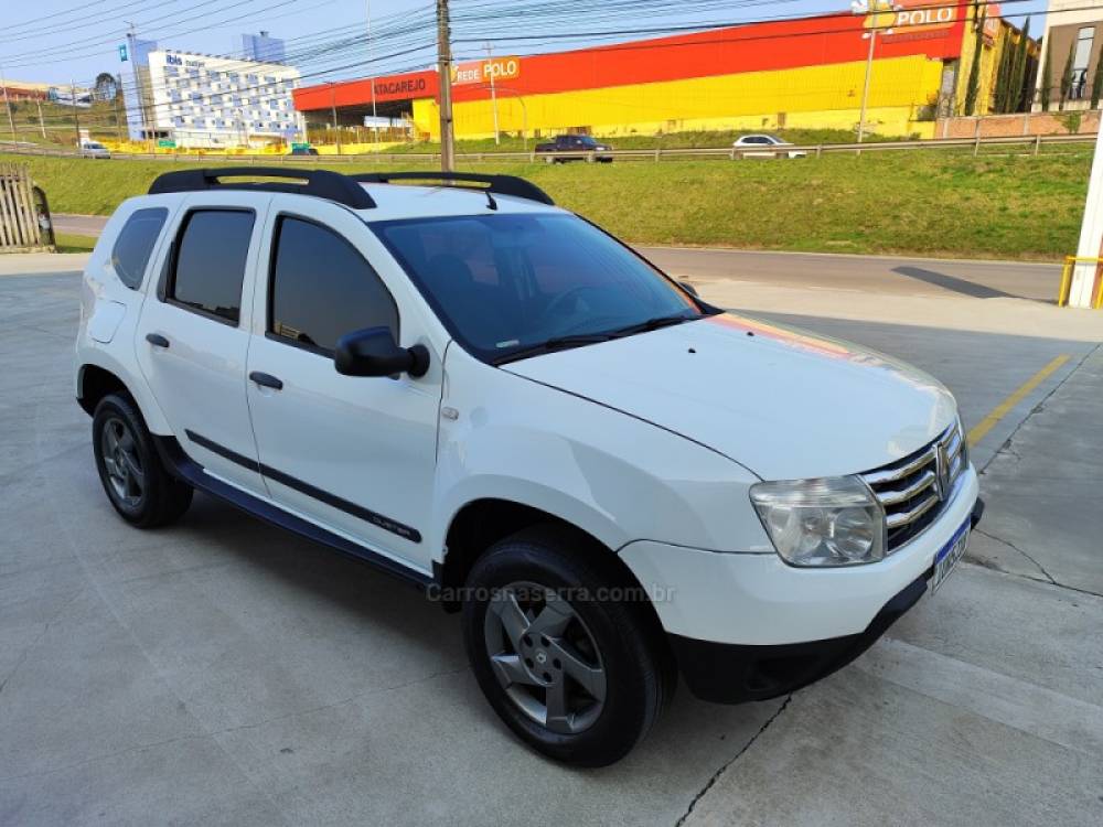 RENAULT - DUSTER - 2013/2014 - Branca - R$ 49.900,00