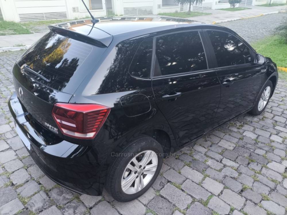 VOLKSWAGEN - POLO - 2017/2018 - Preta - R$ 63.800,00