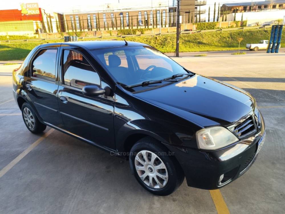 RENAULT - LOGAN - 2008/2008 - Preta - R$ 18.900,00