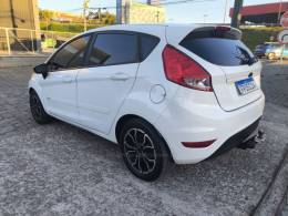 FORD - FIESTA - 2014/2015 - Branca - R$ 39.900,00