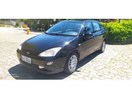 FORD - FOCUS - 2002/2003 - Preta - R$ 22.800,00