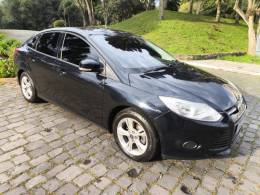 FORD - FOCUS - 2013/2014 - Preta - R$ 46.800,00
