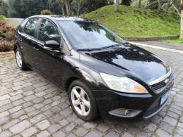 FORD - FOCUS - 2010/2011 - Preta - R$ 38.800,00