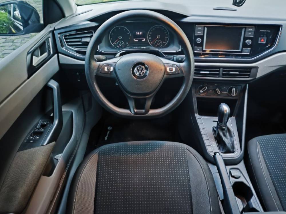 VOLKSWAGEN - POLO - 2017/2018 - Preta - R$ 63.800,00