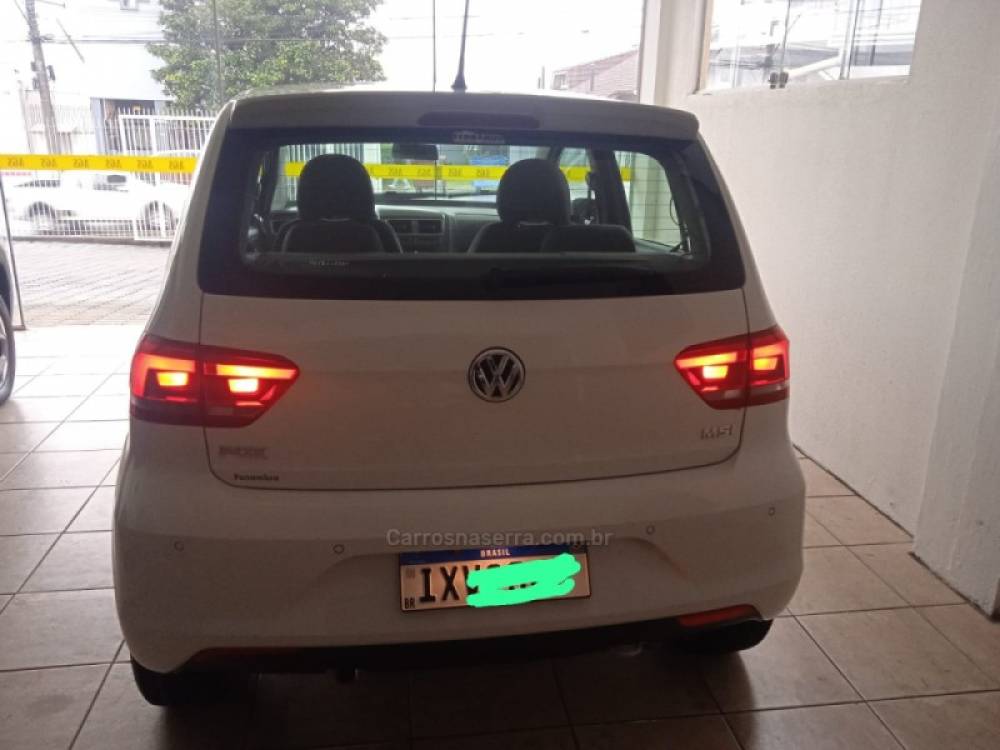 VOLKSWAGEN - FOX - 2016/2017 - Branca - R$ 56.000,00