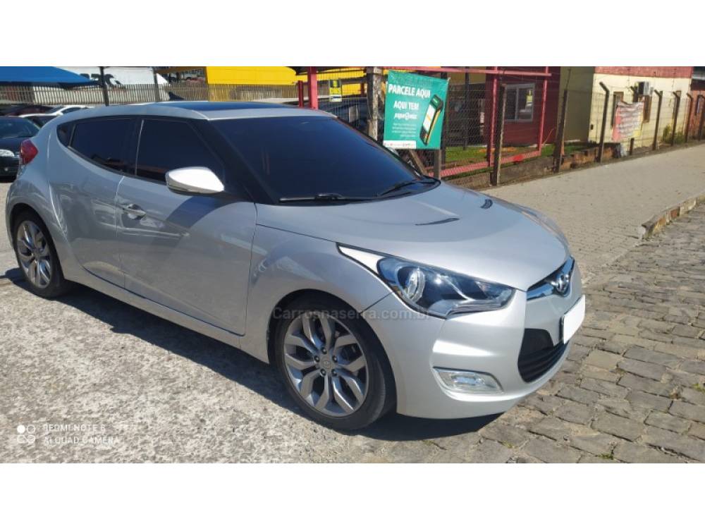 HYUNDAI - VELOSTER - 2011/2012 - Prata - R$ 60.900,00