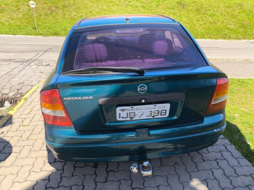 CHEVROLET - ASTRA - 1998/1999 - Verde - R$ 12.800,00