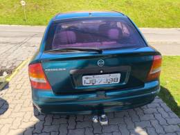 CHEVROLET - ASTRA - 1998/1999 - Verde - R$ 12.800,00